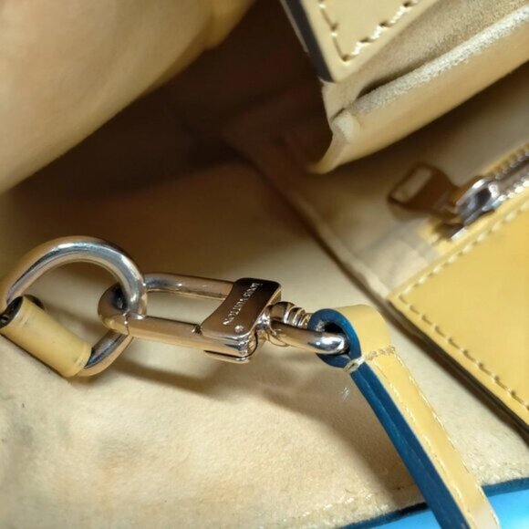 Louis vuitton Phoenix PM Brown Monogram Hand Bag 662-050925 - Picture 16 of 16